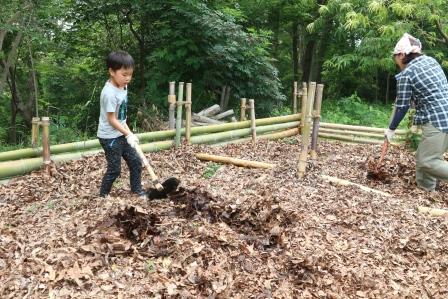 腐葉土づくり