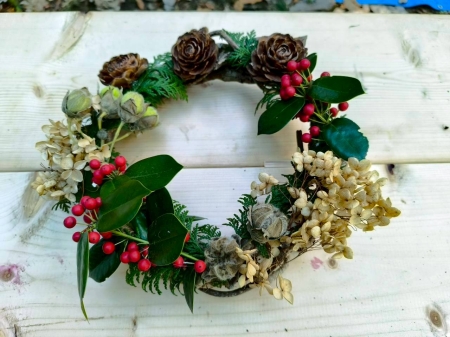 クリスマスリース完成