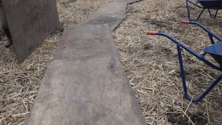 コンパネを並べて順路完成